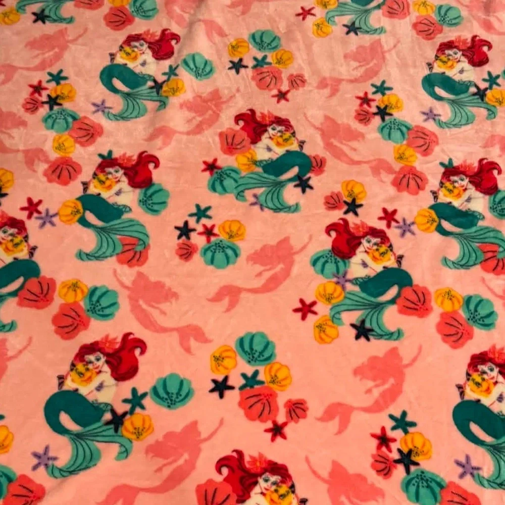 Little mermaid Pink Mermaid Fleece Blanket - 70x60inches